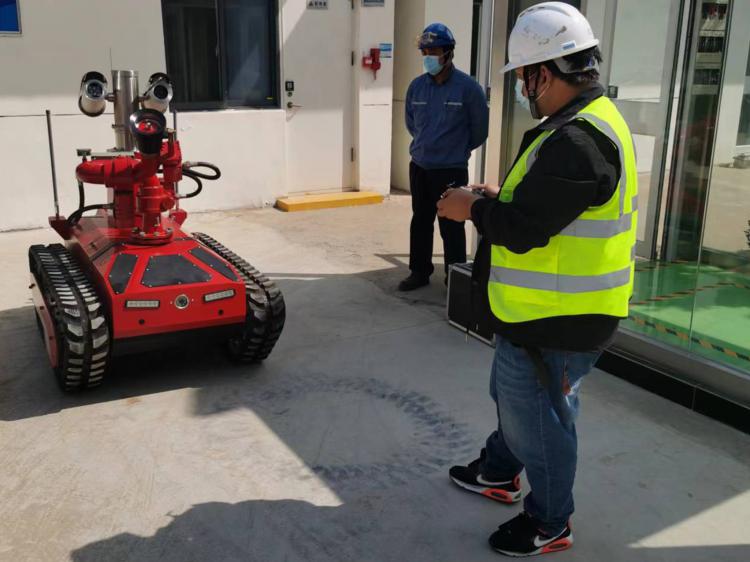 化工企業消防機器人